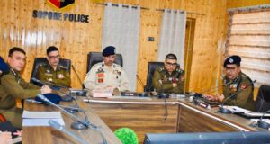 DGP J&K Nalin Prabhat, SDG Coordination S J M Geelani Visit Sopore, Review Security Preparedness