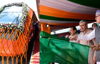 Direct Vande Bharat Train Reaches Kashmir; Railways Plans Links to Poonch, Rajouri, Uri